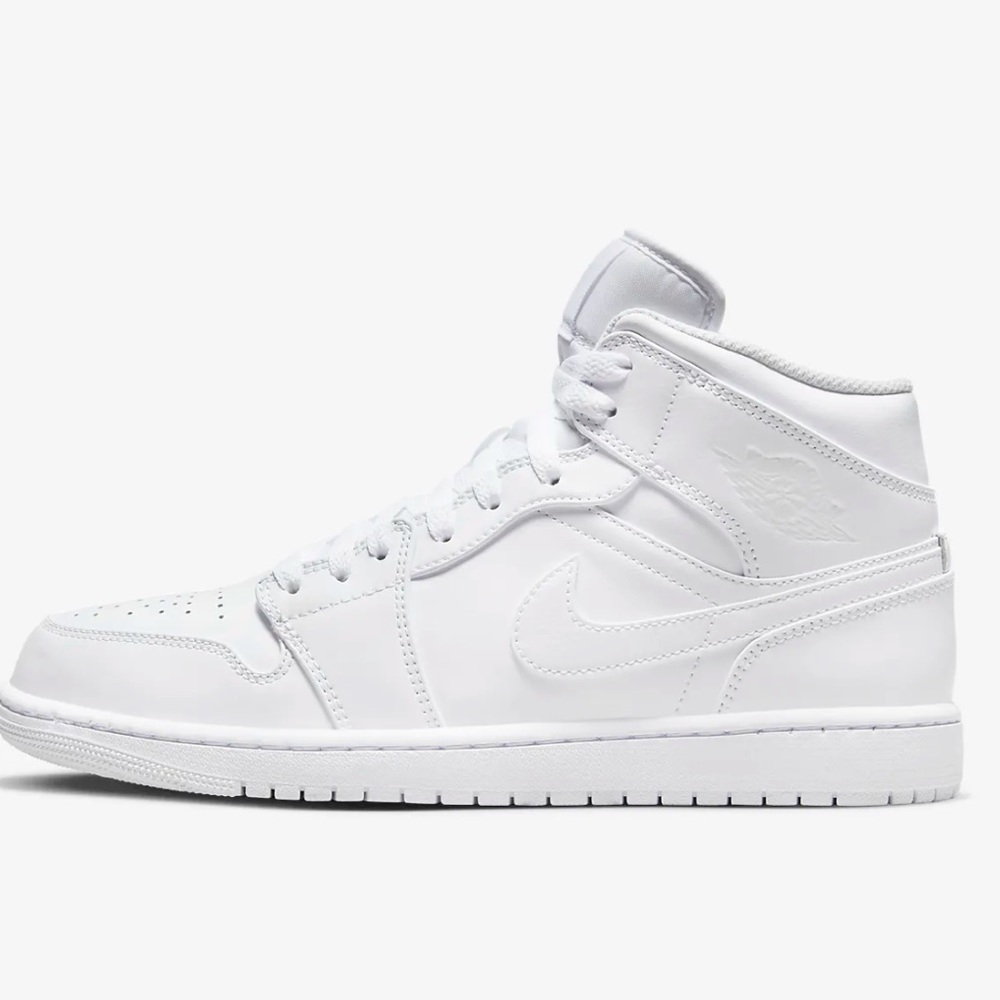 Women’s white high top nike Jordan’s